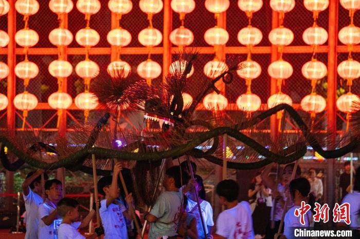 领38元救济金捕鱼